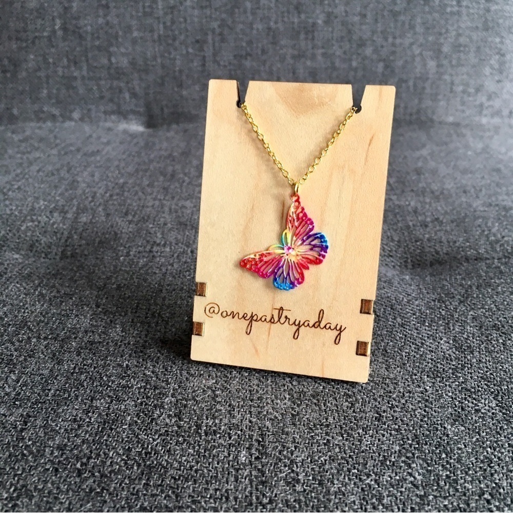 Butterfly Pendant Necklace Red Pink 18 Inches - Picture 16 of 17